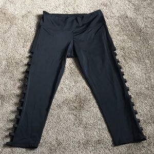 Onzie Cropped Cutout Leggings